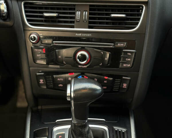 Сірий Ауді А4, об'ємом двигуна 1.98 л та пробігом 94 тис. км за 9400 $, фото 11 на Automoto.ua