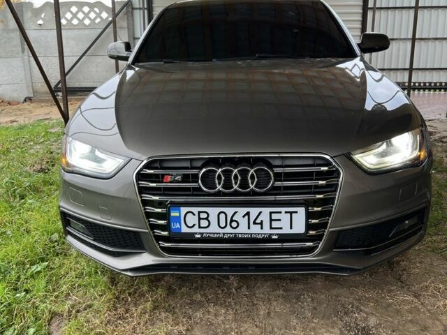 Серый Ауди А4, объемом двигателя 2 л и пробегом 257 тыс. км за 11000 $, фото 5 на Automoto.ua