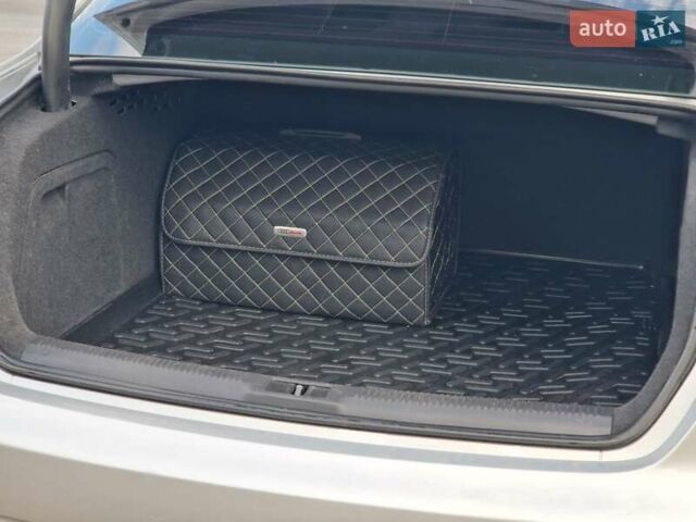 Сірий Ауді А4, об'ємом двигуна 1.98 л та пробігом 223 тис. км за 12300 $, фото 10 на Automoto.ua