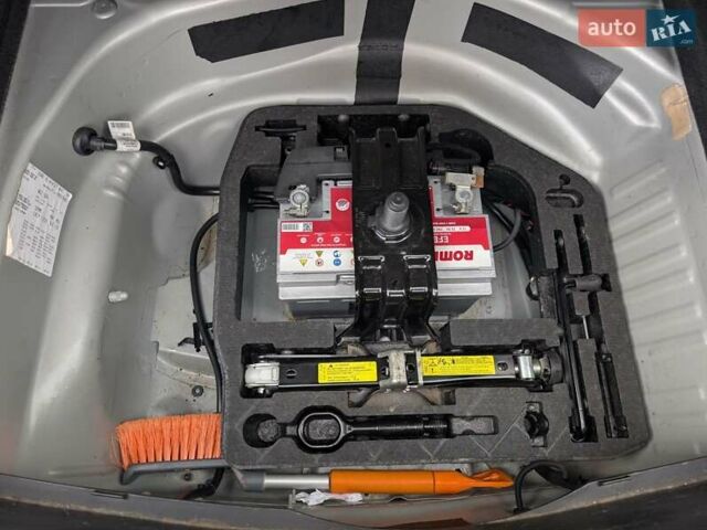 Сірий Ауді А4, об'ємом двигуна 1.98 л та пробігом 260 тис. км за 9800 $, фото 20 на Automoto.ua