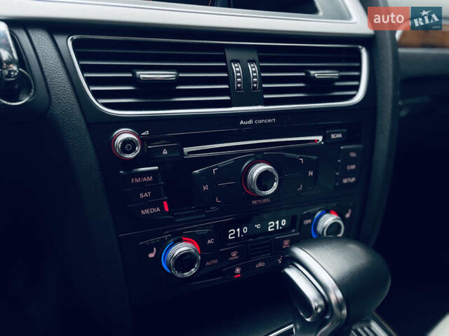 Сірий Ауді А4, об'ємом двигуна 2 л та пробігом 245 тис. км за 11000 $, фото 28 на Automoto.ua