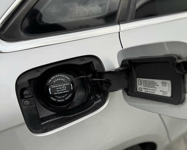 Сірий Ауді А4, об'ємом двигуна 1.98 л та пробігом 189 тис. км за 13200 $, фото 17 на Automoto.ua