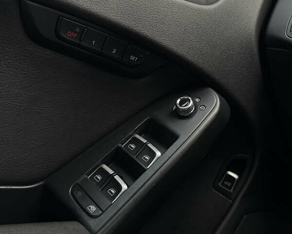 Сірий Ауді А4, об'ємом двигуна 1.98 л та пробігом 189 тис. км за 13200 $, фото 36 на Automoto.ua