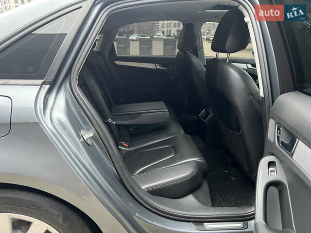 Серый Ауди А4, объемом двигателя 1.98 л и пробегом 215 тыс. км за 8950 $, фото 52 на Automoto.ua