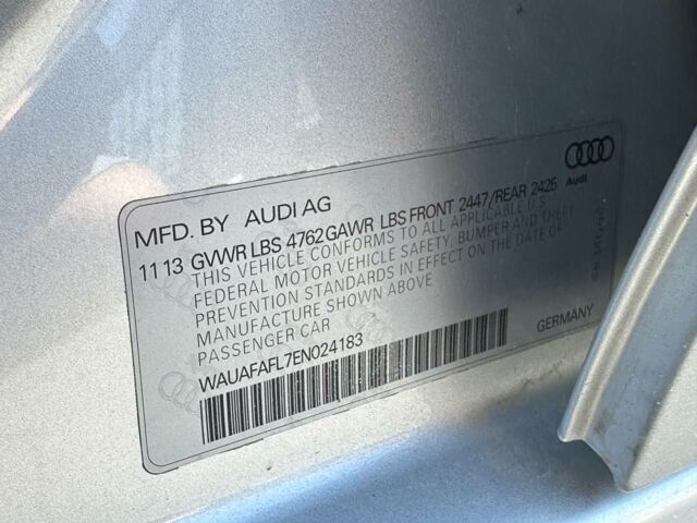 Серый Ауди А4, объемом двигателя 2 л и пробегом 171 тыс. км за 10300 $, фото 12 на Automoto.ua