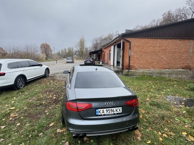 Серый Ауди А4, объемом двигателя 2 л и пробегом 222 тыс. км за 15999 $, фото 5 на Automoto.ua