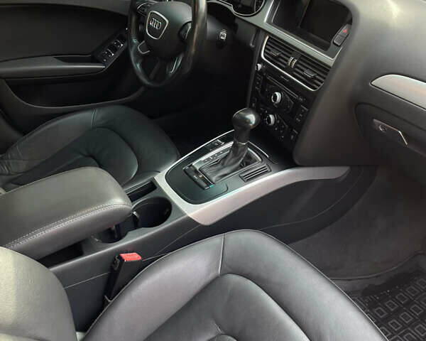 Серый Ауди А4, объемом двигателя 1.98 л и пробегом 250 тыс. км за 9399 $, фото 8 на Automoto.ua