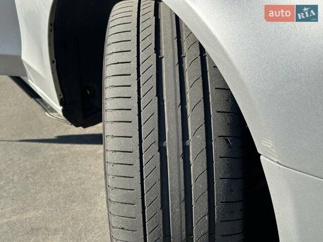 Сірий Ауді А4, об'ємом двигуна 1.98 л та пробігом 225 тис. км за 13200 $, фото 11 на Automoto.ua