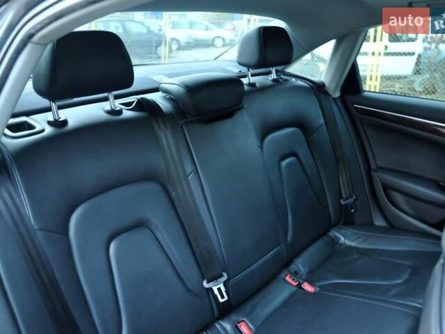 Сірий Ауді А4, об'ємом двигуна 1.98 л та пробігом 194 тис. км за 9999 $, фото 26 на Automoto.ua