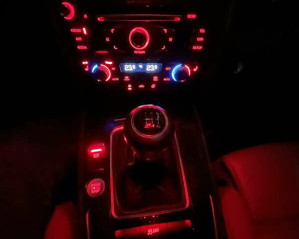 Серый Ауди А4, объемом двигателя 2 л и пробегом 162 тыс. км за 12950 $, фото 10 на Automoto.ua