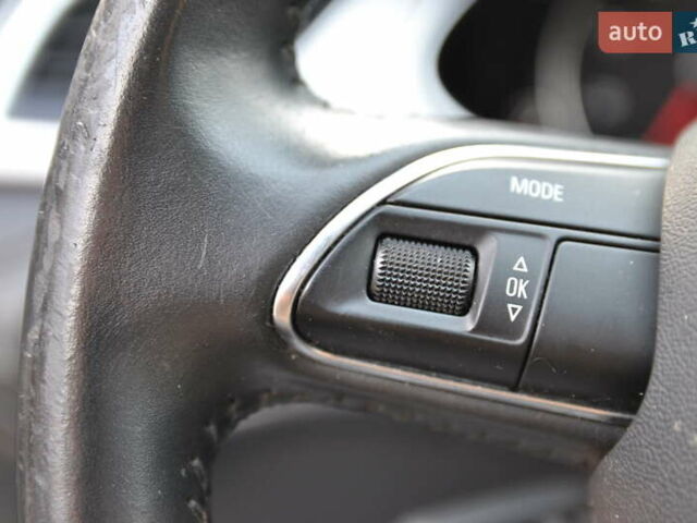 Ауді А4 2013 у Луцьку на Automoto.ua Сірий Ауді А4, об'ємом двигуна 1.98 л та пробігом 156 тис. км за 9999 $, фото 24 на Automoto.ua