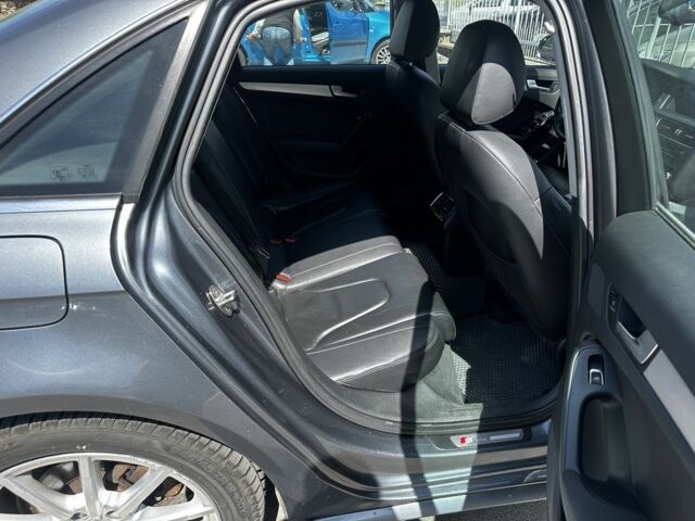 Серый Ауди А4, объемом двигателя 2 л и пробегом 380 тыс. км за 9300 $, фото 3 на Automoto.ua