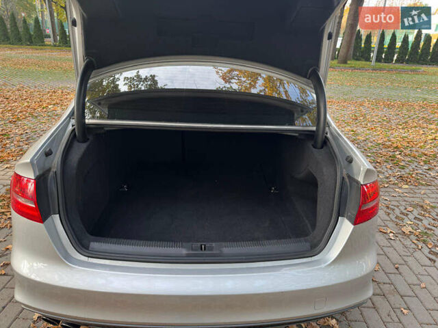 Серый Ауди А4, объемом двигателя 1.98 л и пробегом 153 тыс. км за 12500 $, фото 15 на Automoto.ua