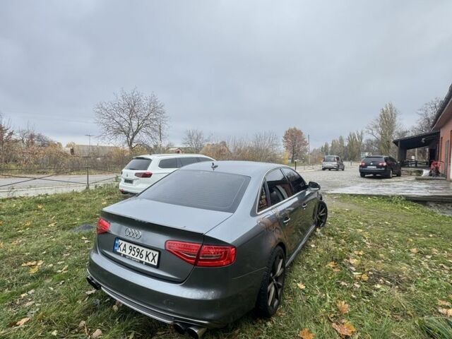 Серый Ауди А4, объемом двигателя 2 л и пробегом 222 тыс. км за 15999 $, фото 2 на Automoto.ua