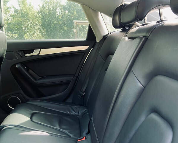 Ауди А4 2013 в Луцке на Automoto.ua Серый Ауди А4, объемом двигателя 1.98 л и пробегом 224 тыс. км за 9900 $, фото 9 на Automoto.ua