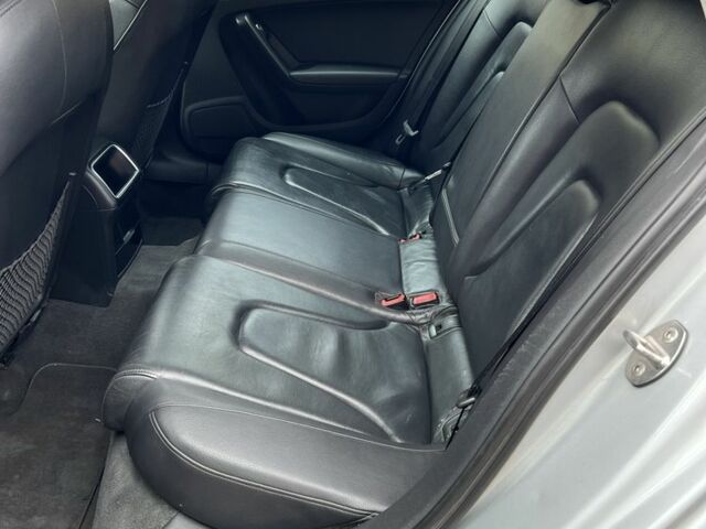 Сірий Ауді А4, об'ємом двигуна 2 л та пробігом 298 тис. км за 9450 $, фото 8 на Automoto.ua