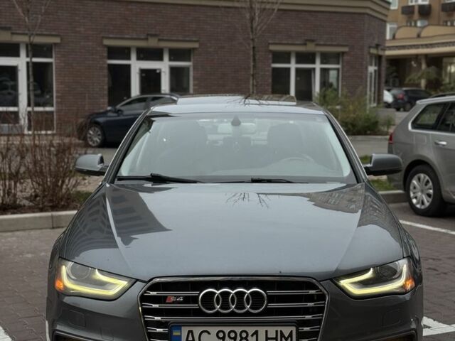 Серый Ауди А4, объемом двигателя 2 л и пробегом 237 тыс. км за 9600 $, фото 5 на Automoto.ua