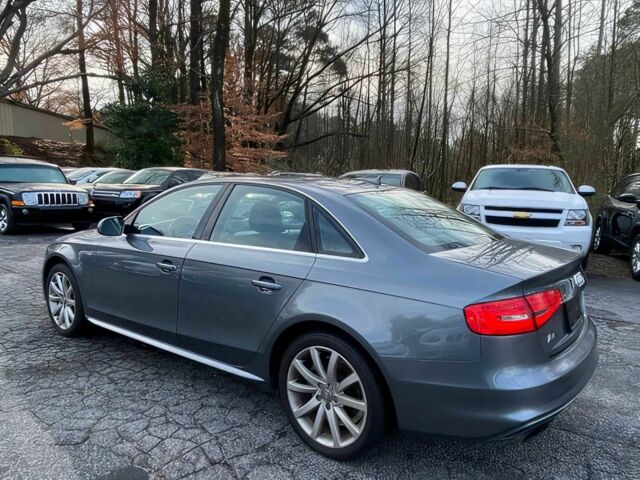 Сірий Ауді А4, об'ємом двигуна 2 л та пробігом 85 тис. км за 3500 $, фото 5 на Automoto.ua