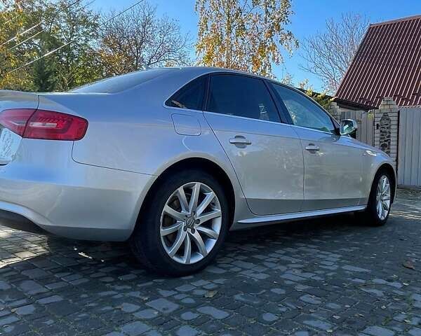 Серый Ауди А4, объемом двигателя 2 л и пробегом 155 тыс. км за 13000 $, фото 3 на Automoto.ua