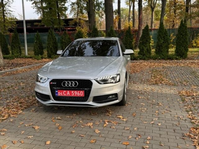 Сірий Ауді А4, об'ємом двигуна 2 л та пробігом 153 тис. км за 13200 $, фото 2 на Automoto.ua