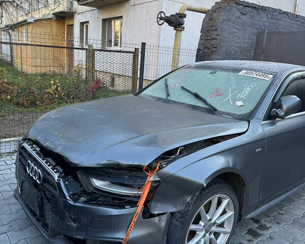 Серый Ауди А4, объемом двигателя 2 л и пробегом 160 тыс. км за 7900 $, фото 1 на Automoto.ua