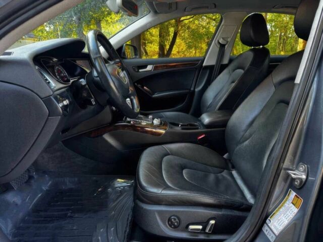Сірий Ауді А4, об'ємом двигуна 2 л та пробігом 82 тис. км за 8900 $, фото 5 на Automoto.ua