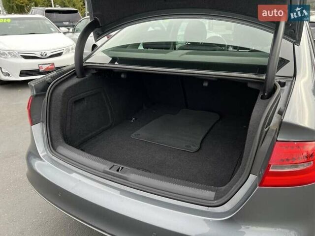 Сірий Ауді А4, об'ємом двигуна 1.98 л та пробігом 110 тис. км за 2900 $, фото 5 на Automoto.ua