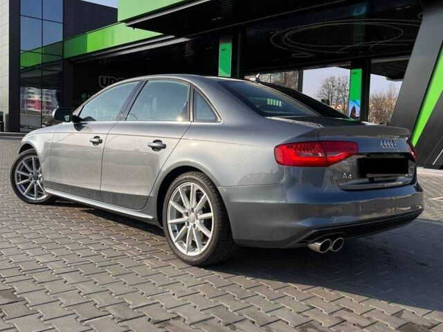 Серый Ауди А4, объемом двигателя 2 л и пробегом 265 тыс. км за 12000 $, фото 4 на Automoto.ua