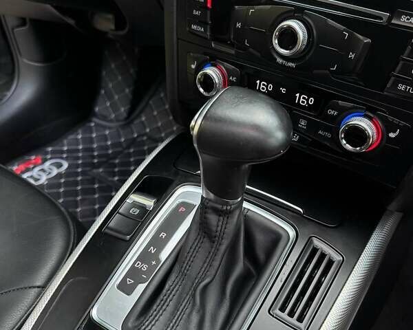 Серый Ауди А4, объемом двигателя 2 л и пробегом 209 тыс. км за 13999 $, фото 16 на Automoto.ua