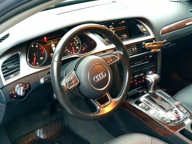 Ауди А4 2014 в Львове на Automoto.ua Серый Ауди А4, объемом двигателя 2 л и пробегом 210 тыс. км за 288 $, фото 3 на Automoto.ua