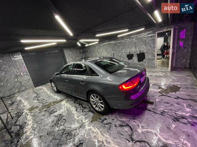 Сірий Ауді А4, об'ємом двигуна 1.98 л та пробігом 145 тис. км за 13200 $, фото 5 на Automoto.ua