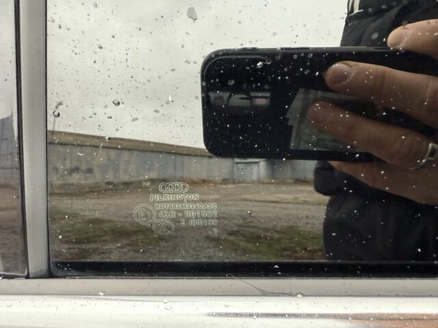 Сірий Ауді А4, об'ємом двигуна 2 л та пробігом 257 тис. км за 283 $, фото 11 на Automoto.ua