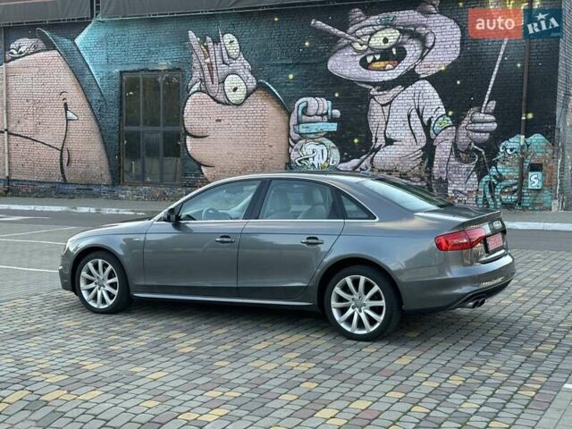 Серый Ауди А4, объемом двигателя 2 л и пробегом 140 тыс. км за 13599 $, фото 5 на Automoto.ua