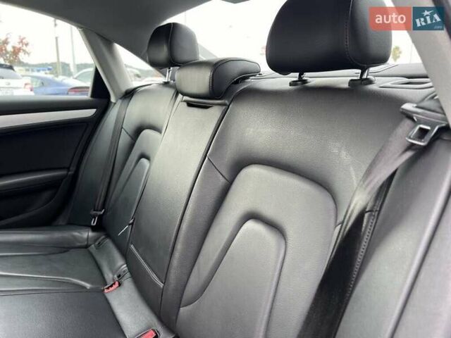 Сірий Ауді А4, об'ємом двигуна 1.98 л та пробігом 110 тис. км за 2900 $, фото 20 на Automoto.ua