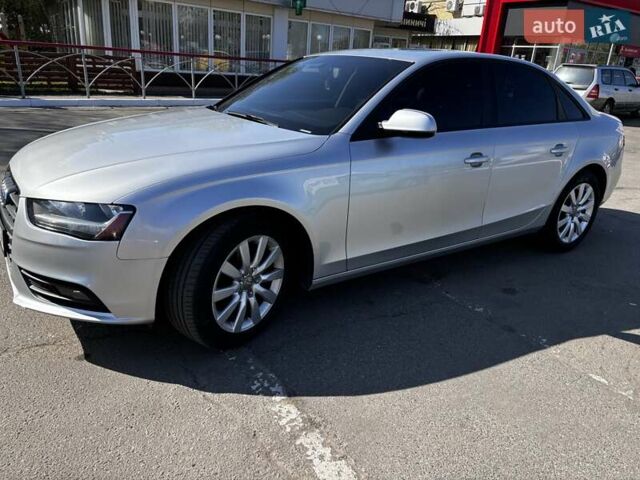 Серый Ауди А4, объемом двигателя 2 л и пробегом 165 тыс. км за 13000 $, фото 4 на Automoto.ua