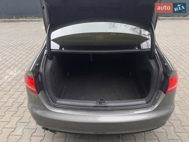 Серый Ауди А4, объемом двигателя 1.98 л и пробегом 203 тыс. км за 9999 $, фото 15 на Automoto.ua