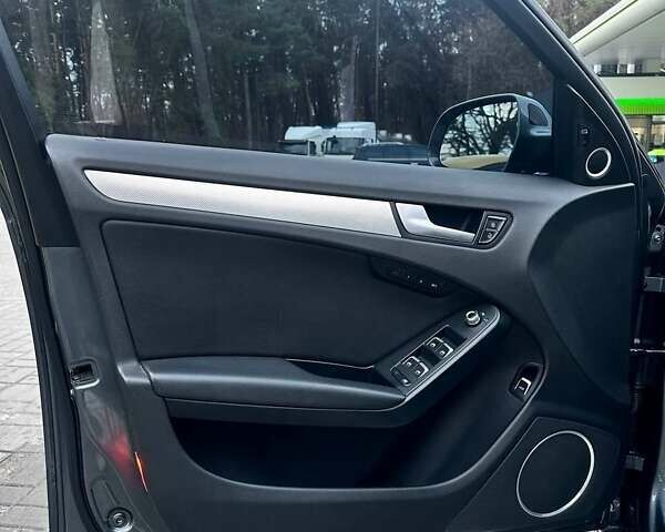 Сірий Ауді А4, об'ємом двигуна 1.98 л та пробігом 218 тис. км за 14750 $, фото 18 на Automoto.ua