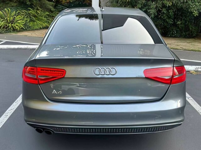 Серый Ауди А4, объемом двигателя 2 л и пробегом 89 тыс. км за 5000 $, фото 5 на Automoto.ua