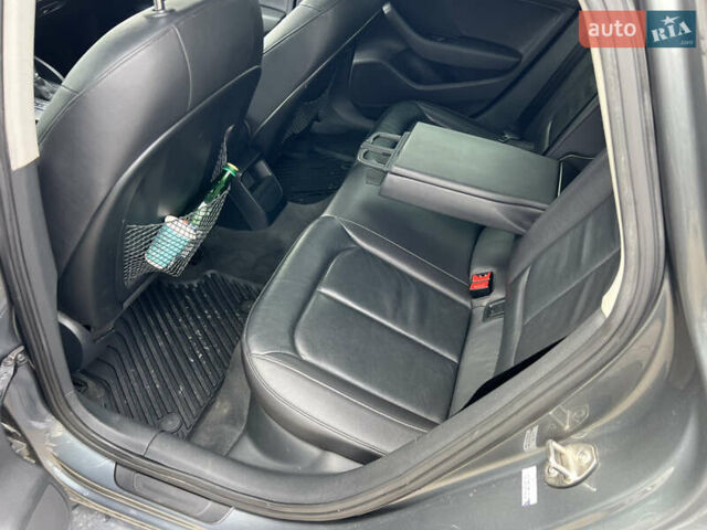 Сірий Ауді А4, об'ємом двигуна 1.8 л та пробігом 178 тис. км за 10450 $, фото 9 на Automoto.ua