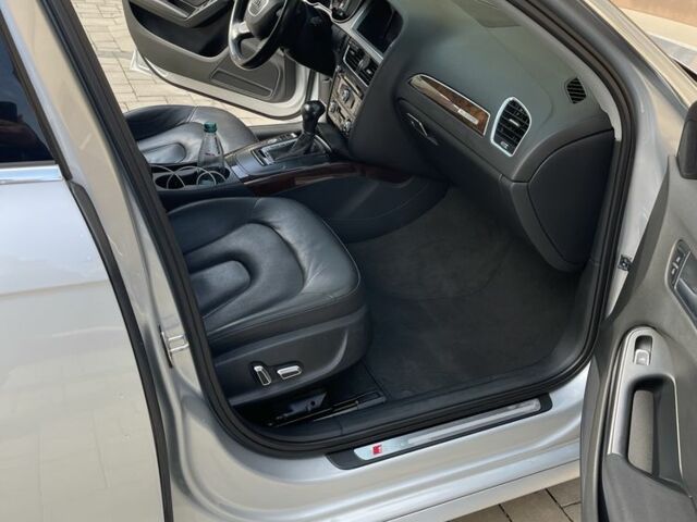 Сірий Ауді А4, об'ємом двигуна 2 л та пробігом 211 тис. км за 12500 $, фото 12 на Automoto.ua