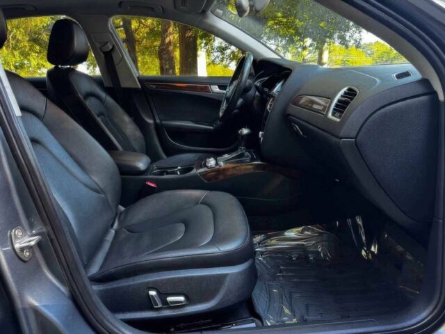 Сірий Ауді А4, об'ємом двигуна 2 л та пробігом 82 тис. км за 8900 $, фото 6 на Automoto.ua