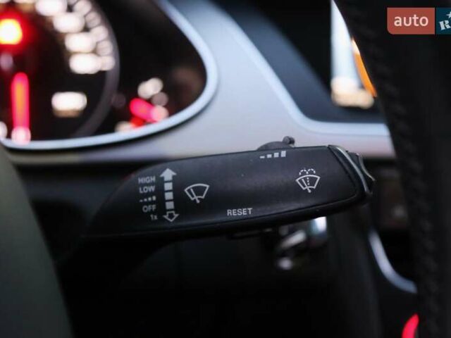 Сірий Ауді А4, об'ємом двигуна 1.98 л та пробігом 127 тис. км за 12900 $, фото 20 на Automoto.ua