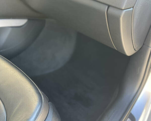 Сірий Ауді А4, об'ємом двигуна 1.98 л та пробігом 149 тис. км за 13800 $, фото 15 на Automoto.ua