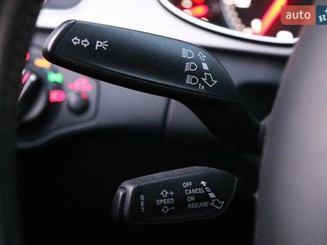 Сірий Ауді А4, об'ємом двигуна 1.98 л та пробігом 127 тис. км за 12900 $, фото 19 на Automoto.ua