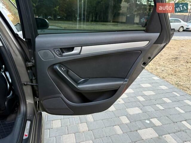 Серый Ауди А4, объемом двигателя 1.98 л и пробегом 133 тыс. км за 14999 $, фото 66 на Automoto.ua