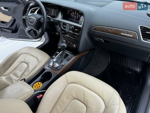 Сірий Ауді А4, об'ємом двигуна 1.98 л та пробігом 195 тис. км за 12500 $, фото 19 на Automoto.ua