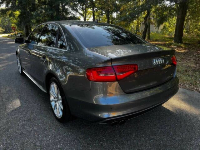 Сірий Ауді А4, об'ємом двигуна 2 л та пробігом 82 тис. км за 8900 $, фото 2 на Automoto.ua