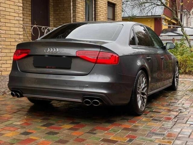 Серый Ауди А4, объемом двигателя 2 л и пробегом 156 тыс. км за 10500 $, фото 5 на Automoto.ua