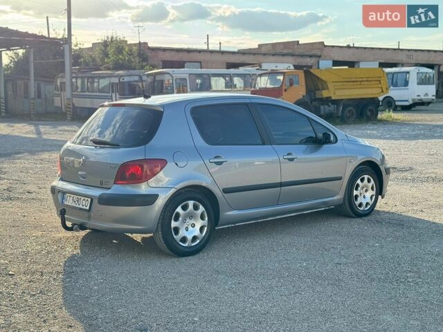 Сірий Ауді А4, об'ємом двигуна 2 л та пробігом 259 тис. км за 11020 $, фото 6 на Automoto.ua