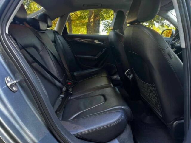 Сірий Ауді А4, об'ємом двигуна 2 л та пробігом 82 тис. км за 8900 $, фото 10 на Automoto.ua